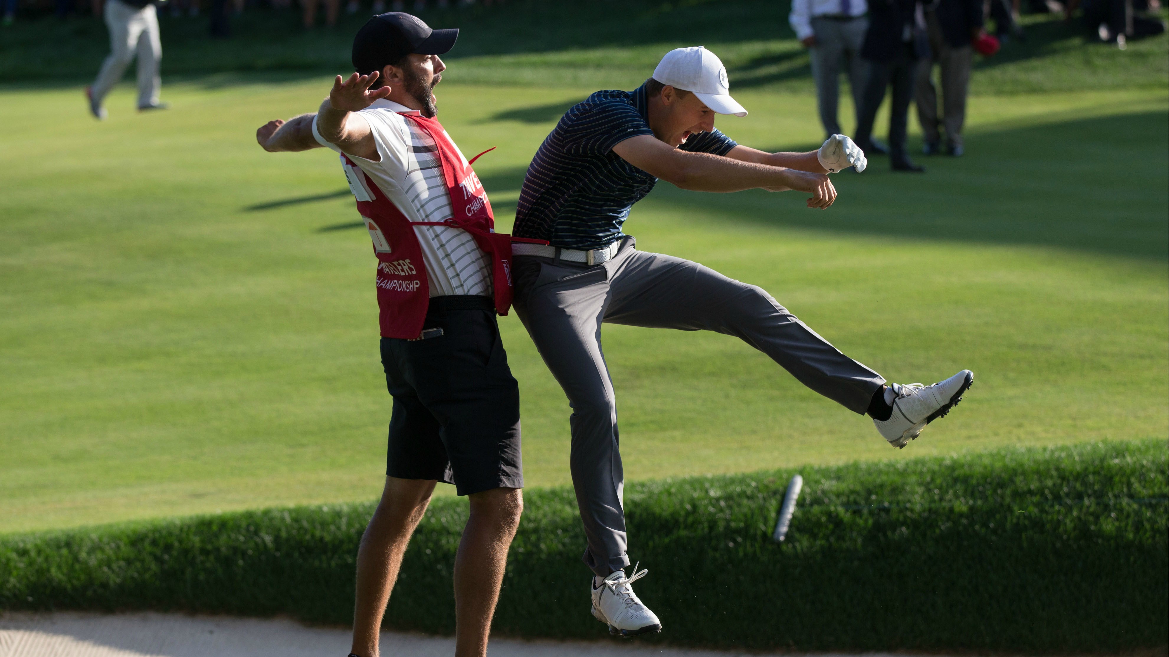 Jordan Spieth Holes Bunker Shot To Win Travelers Playoff | King5.com